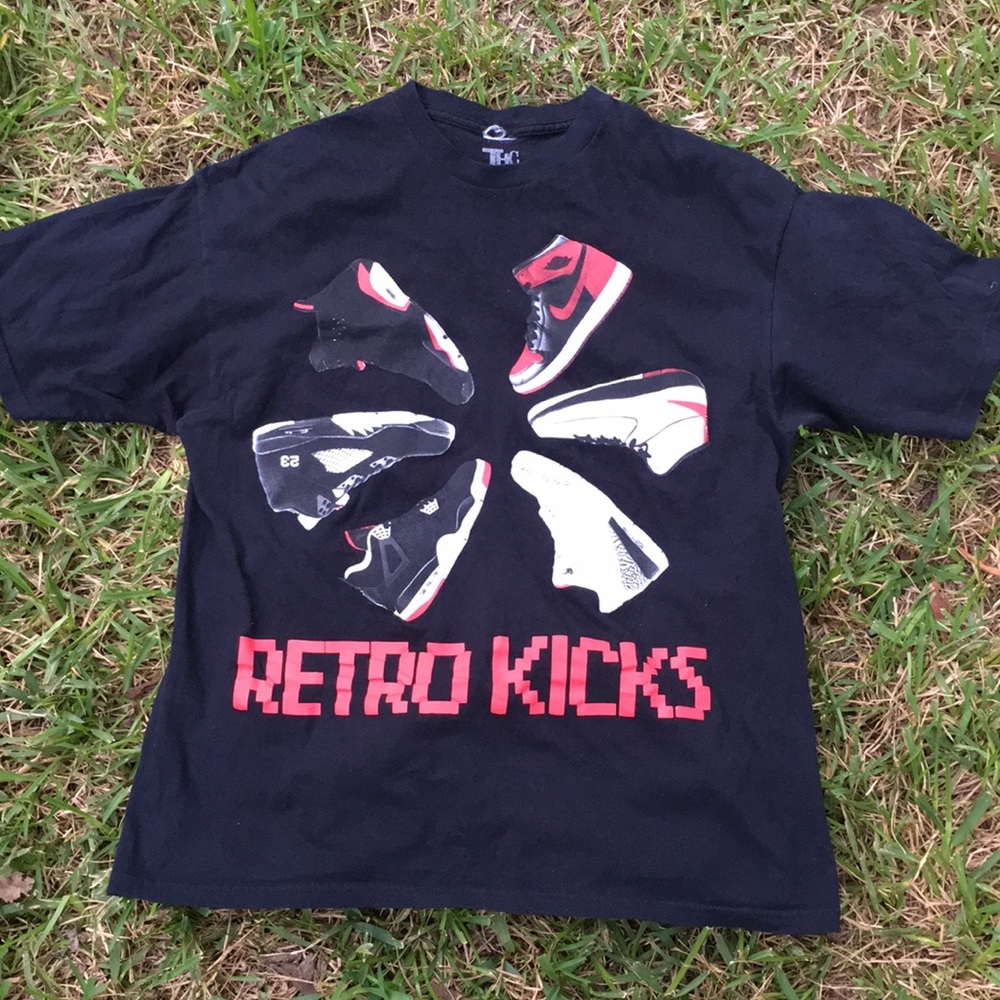 Retro kicks T-shirt Size XL